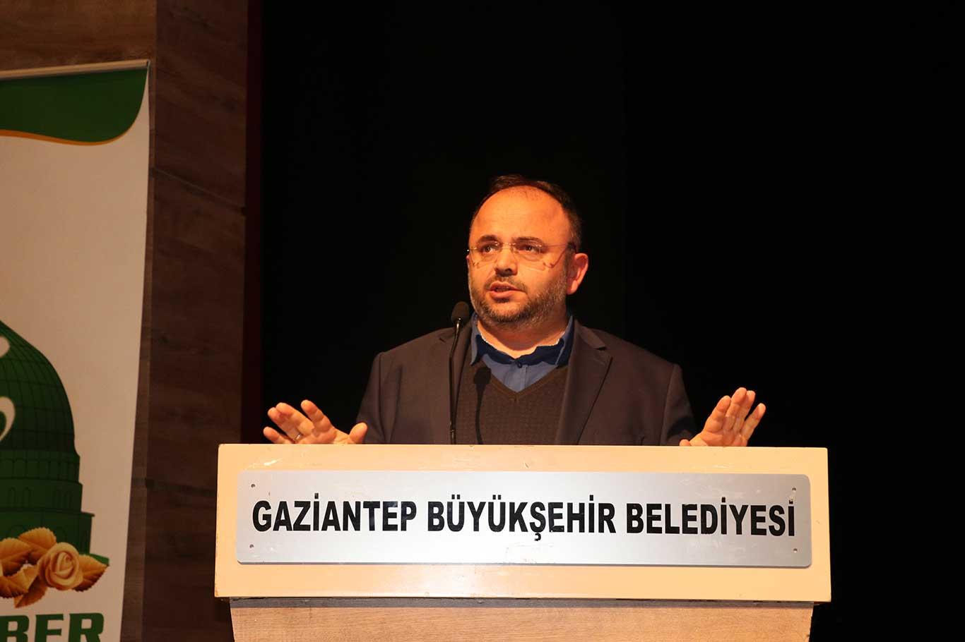'Hazreti Sad her haliyle Müslümanlara öncü biri olmuştur' 'Hazreti Sad her haliyle Müslümanlara öncü biri olmuştur'